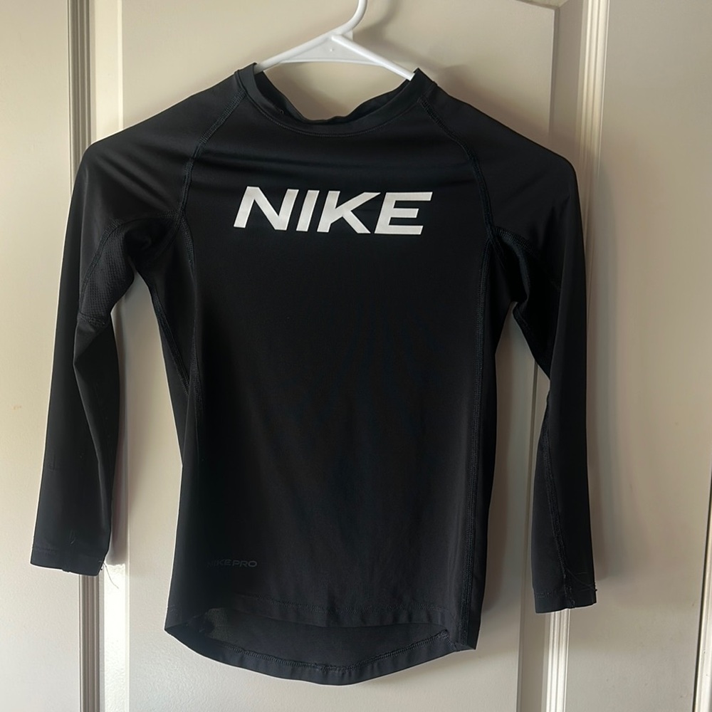 Boys XS Nike Pro Dri-fit Black Long Sleeve Shirt
